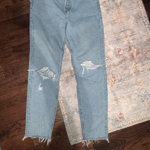 LEVIS JEANS - Picture 2 of 4